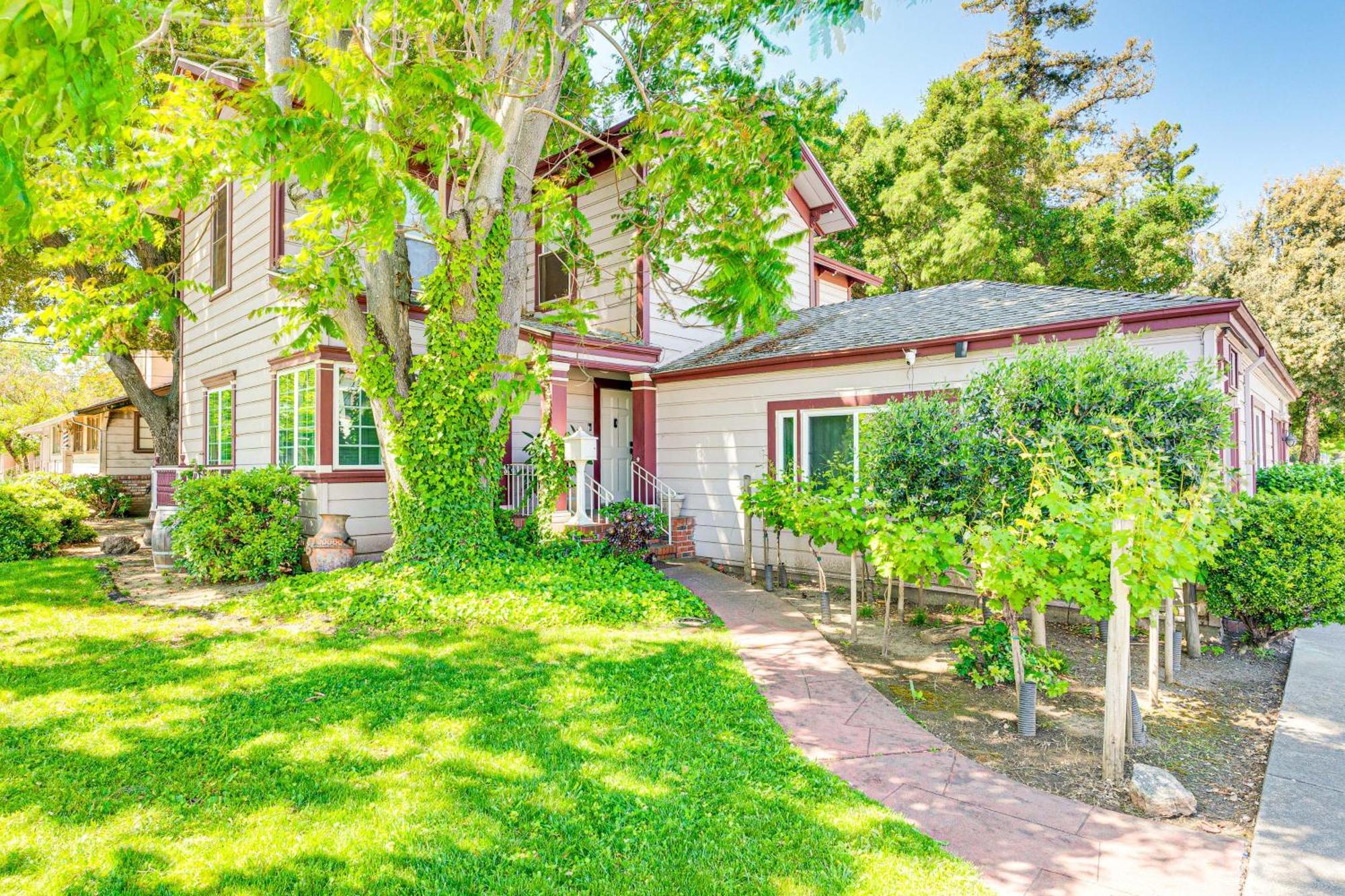 Bright Woodland Apartment Walk To Main Street Dış mekan fotoğraf